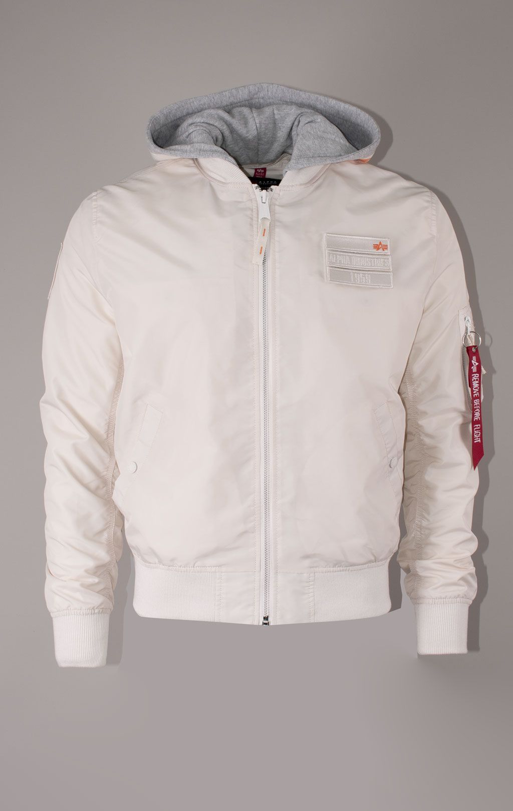 Бомберы Alpha Industries в Москве, купить мужские куртки Alpha Industries